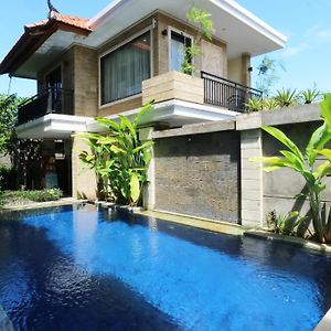 Kondra Premiere Guest House Kuta